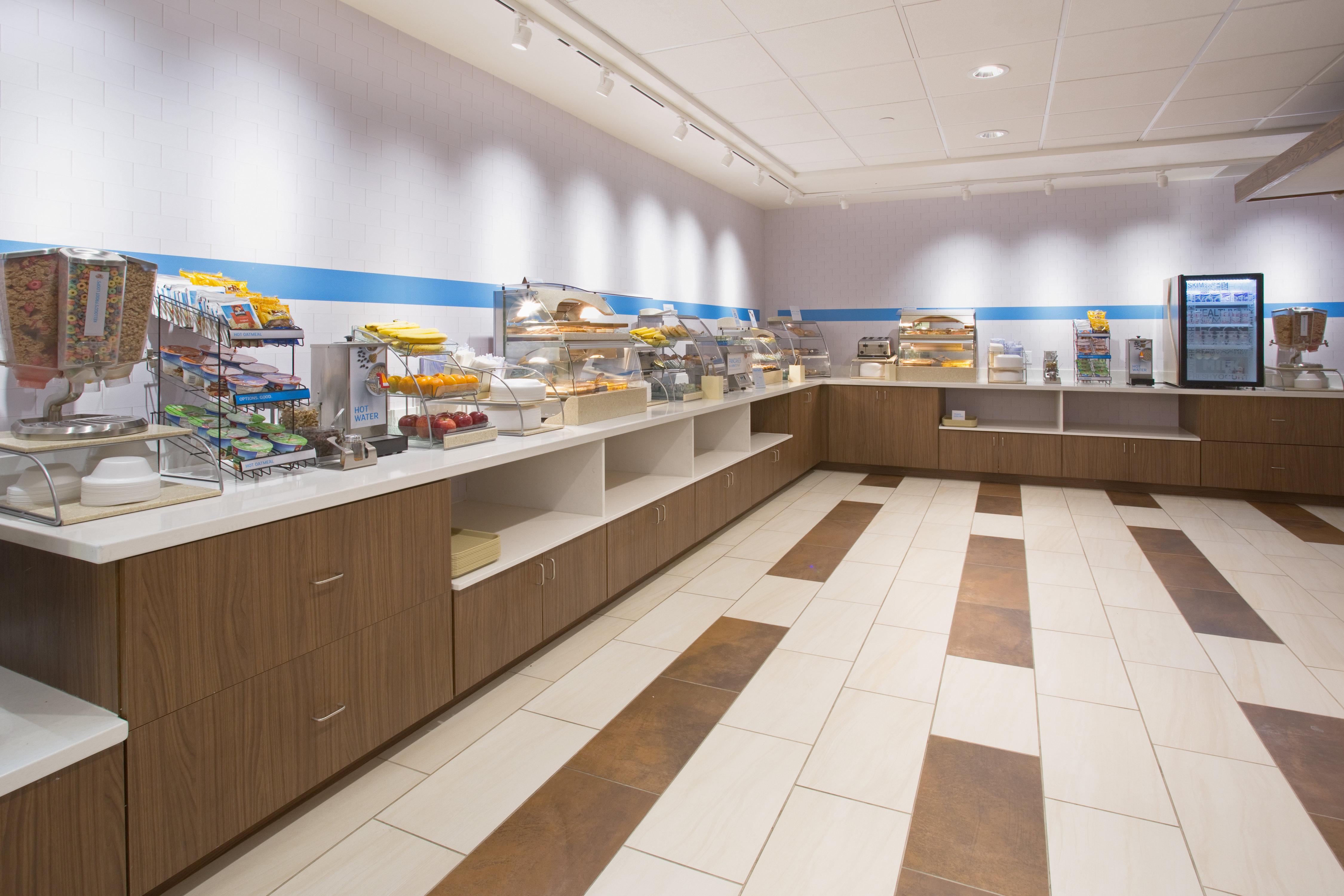 Holiday Inn Express & Suites - Marshalltown By Ihg Exterior foto