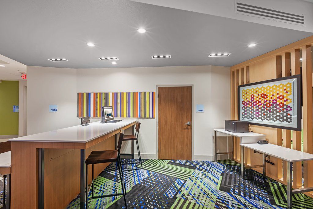 Holiday Inn Express & Suites - Marshalltown By Ihg Exterior foto