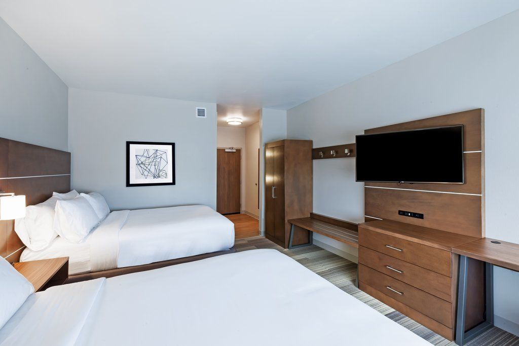 Holiday Inn Express & Suites - Marshalltown By Ihg Exterior foto